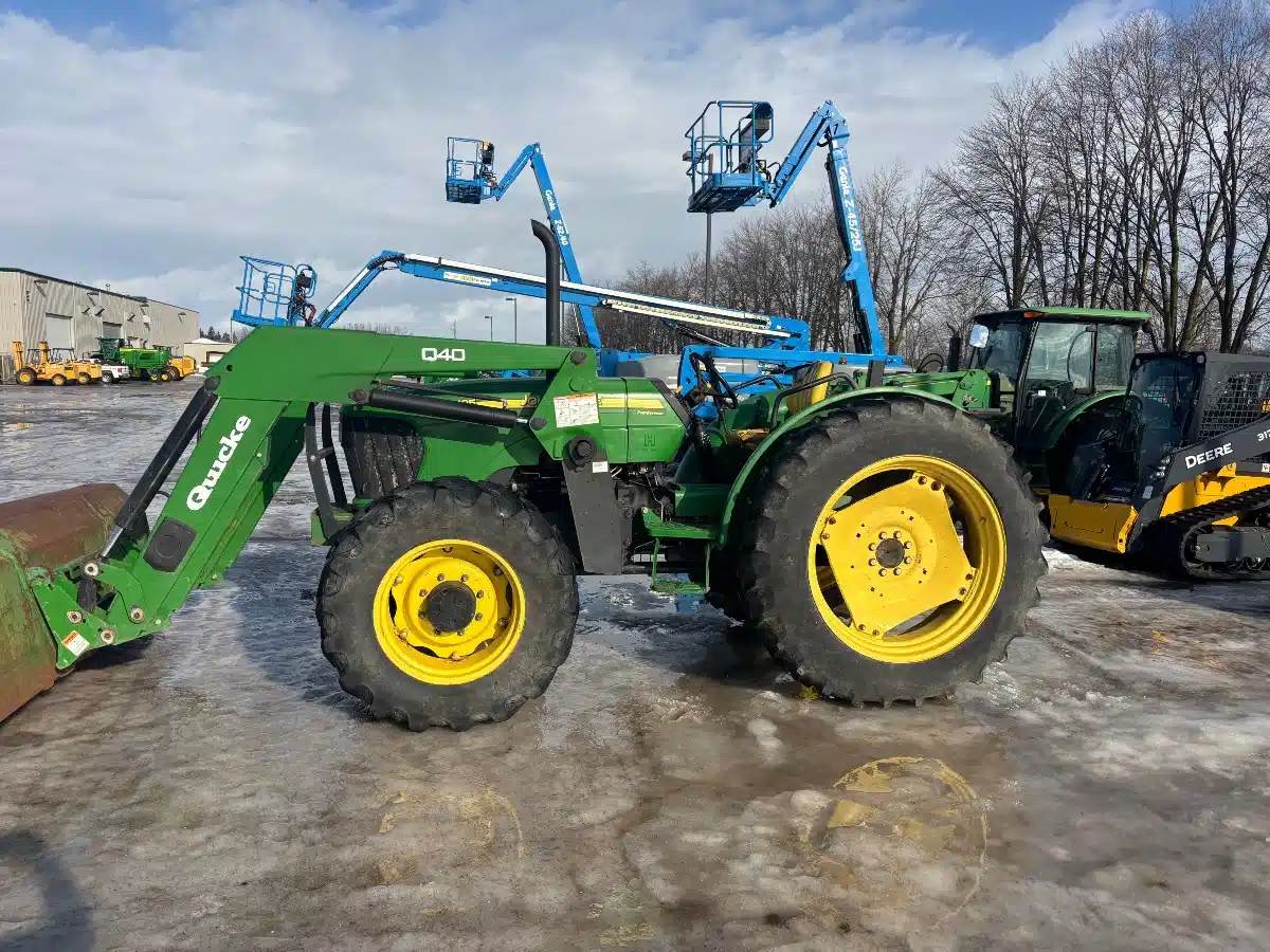 Gallery image 2 for 2010 John Deere 5425 Tractor