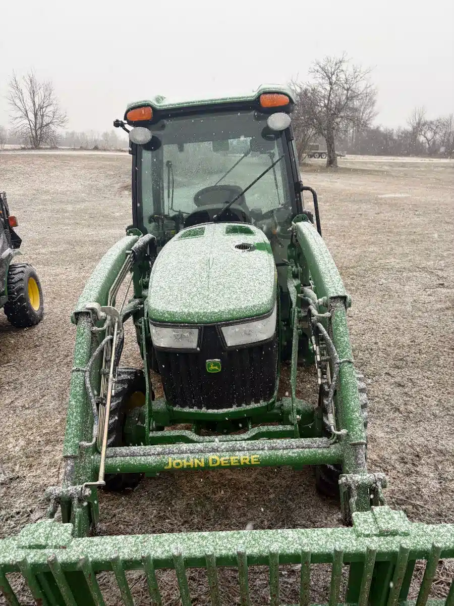 Photo de la Galerie 2 pour 2018 John Deere 3039R Tracteur