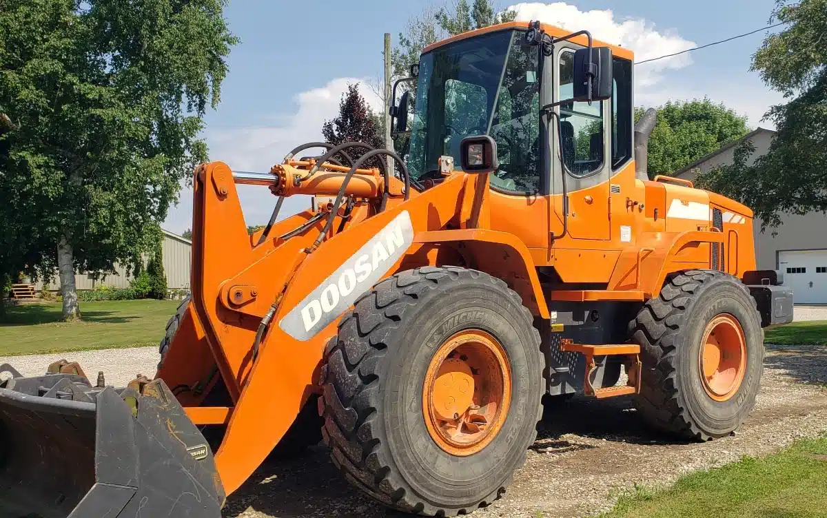 Gallery image 1 for Used 2011 Doosan DL 220 Wheel Loader