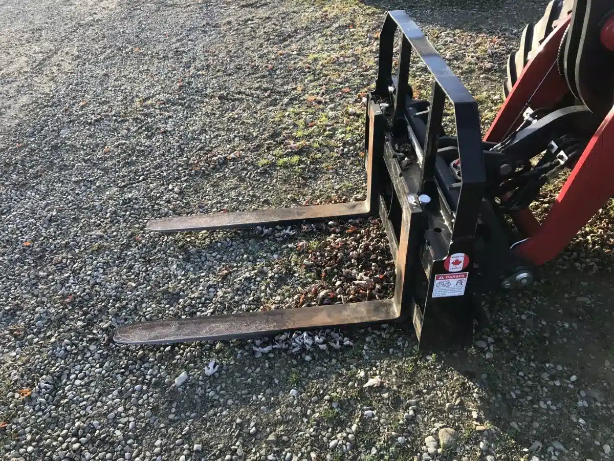 Gallery image 2 for New Martatch 42 Pallet Fork