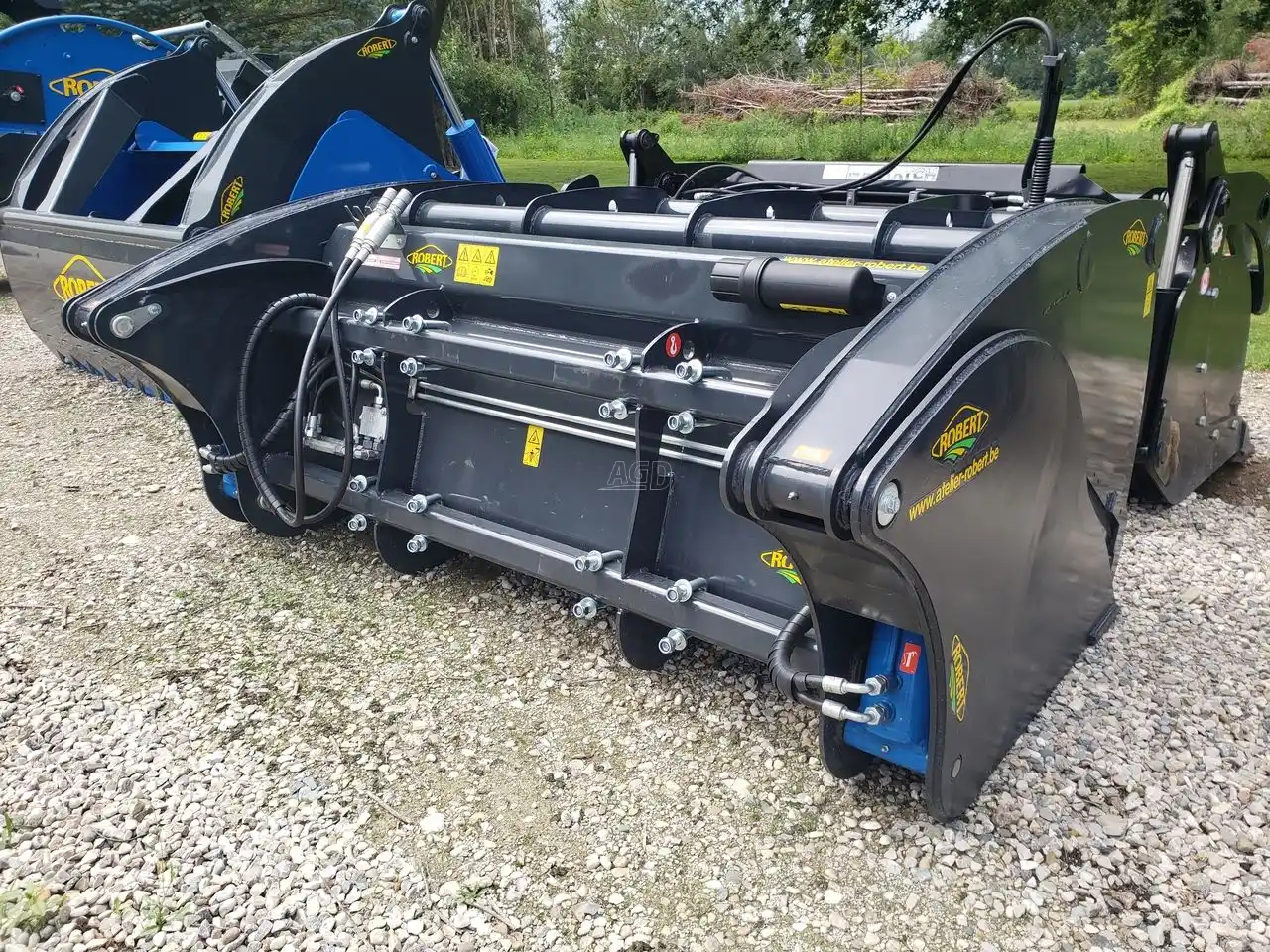 Gallery image 1 for New 2023 Robert GMC Silage shear Attachment