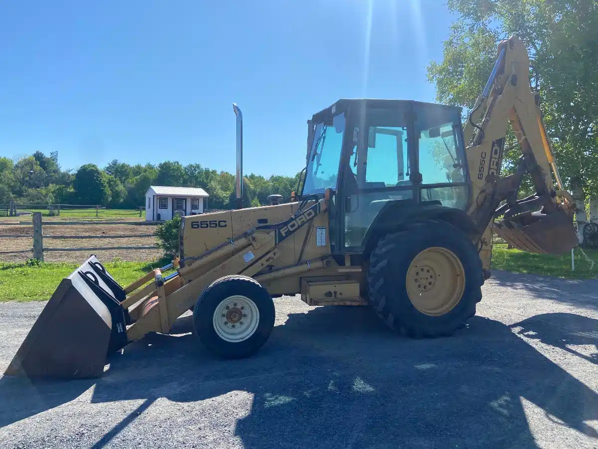 Gallery image 2 for Used Ford 655-C Backhoe Loader
