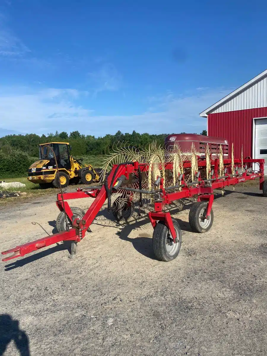 Gallery image 1 for Used 2022 Farm King Easy Rake 14 Rake
