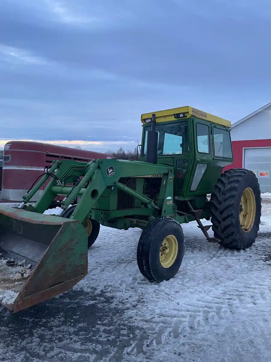 Gallery image 2 for Used John Deere 3130 Tractor
