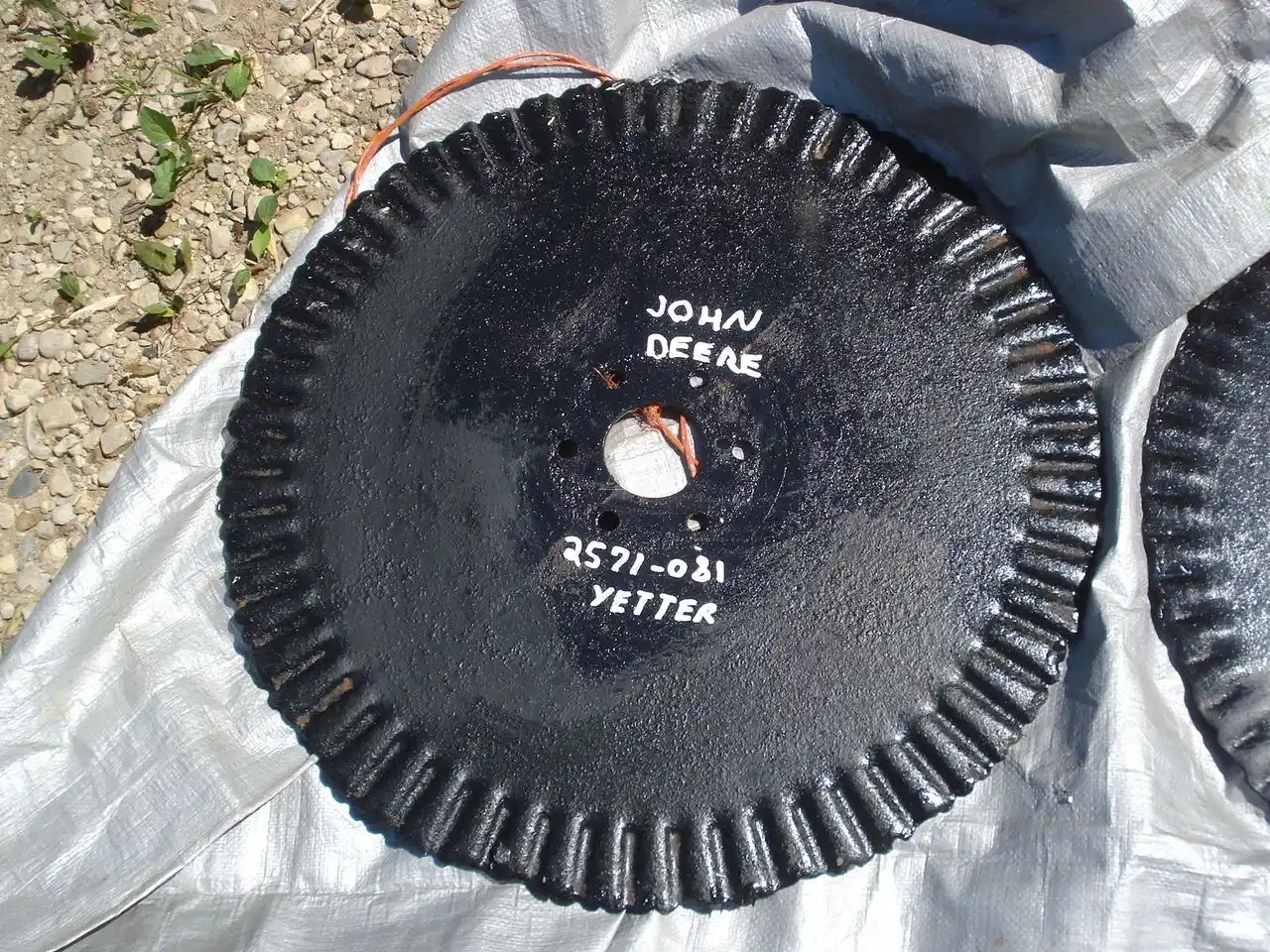 Gallery image 2 for John Deere Coulters Parts New-Used