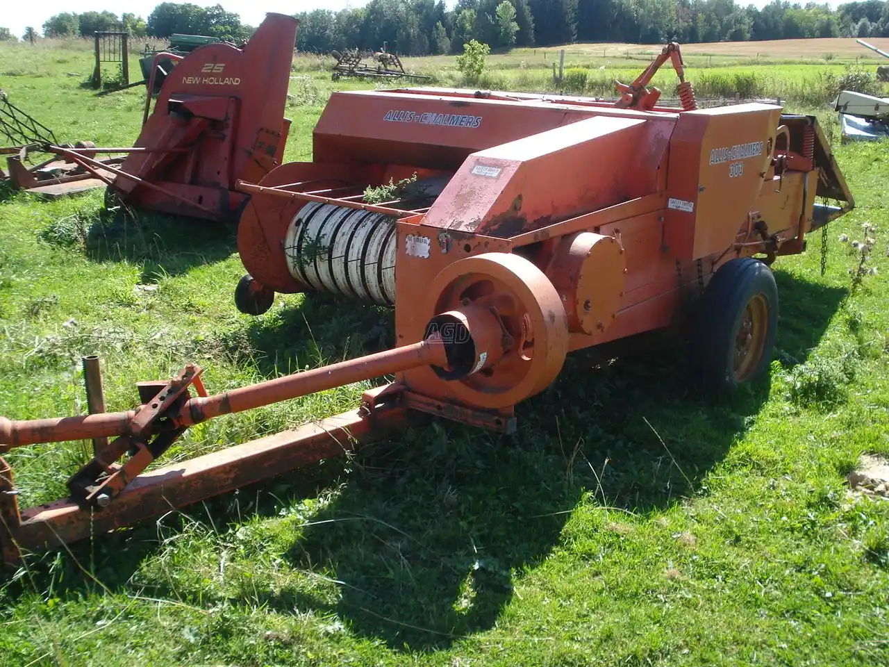 Gallery image 1 for Used Allis Chalmers 303 Square Baler - Small