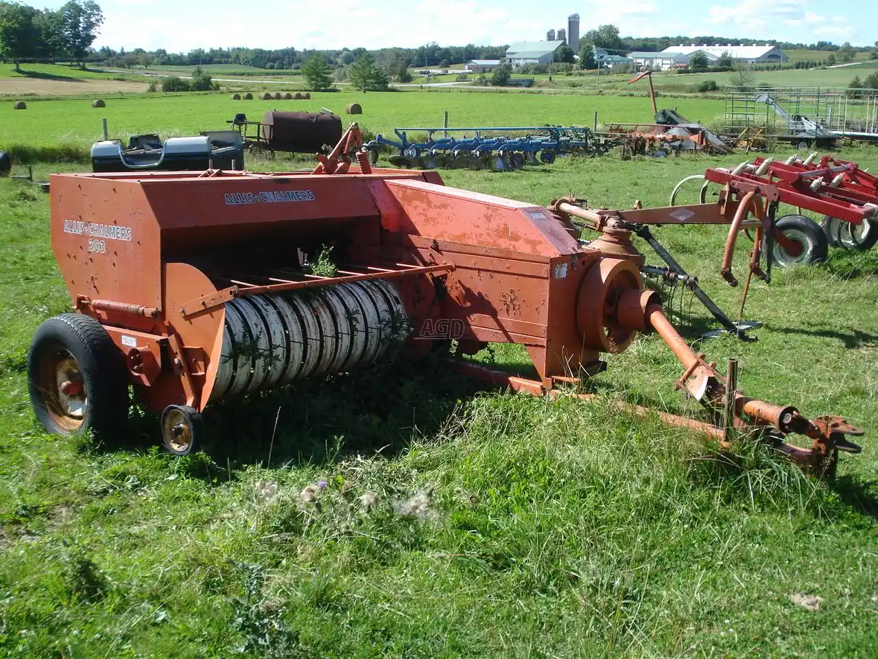 Gallery image 1 for Used Allis Chalmers 303 Square Baler - Small