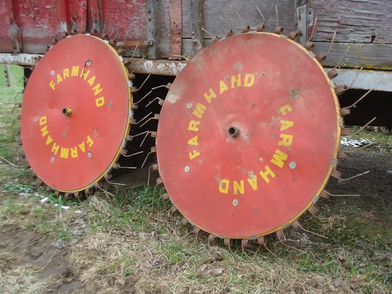 Image pour Usagé Farmhand Rake Wheels pièces - neuves et usagées