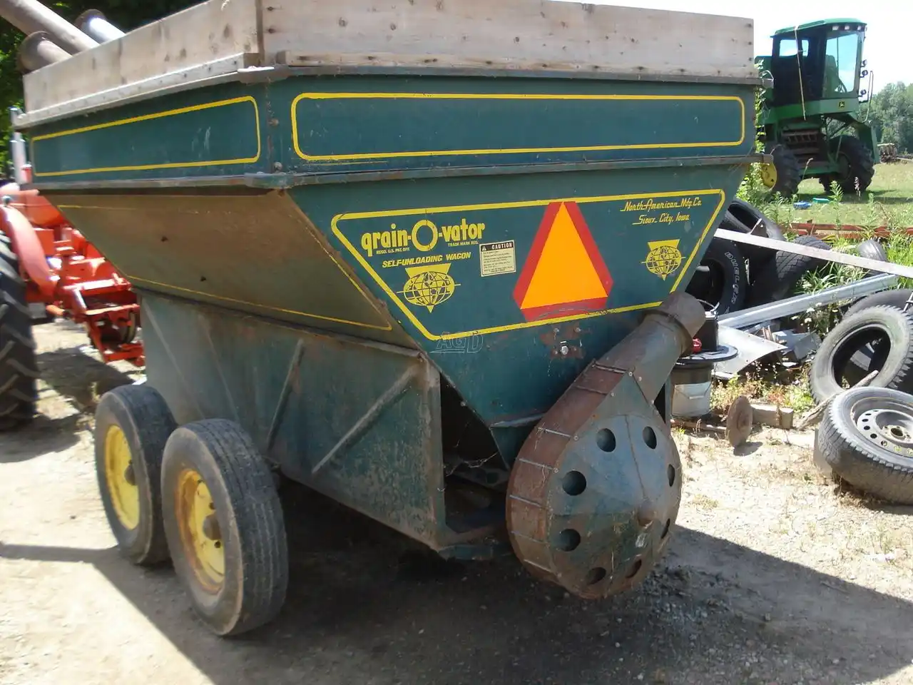 Gallery image 2 for Used Grain O Vator Series 20 Grain Cart