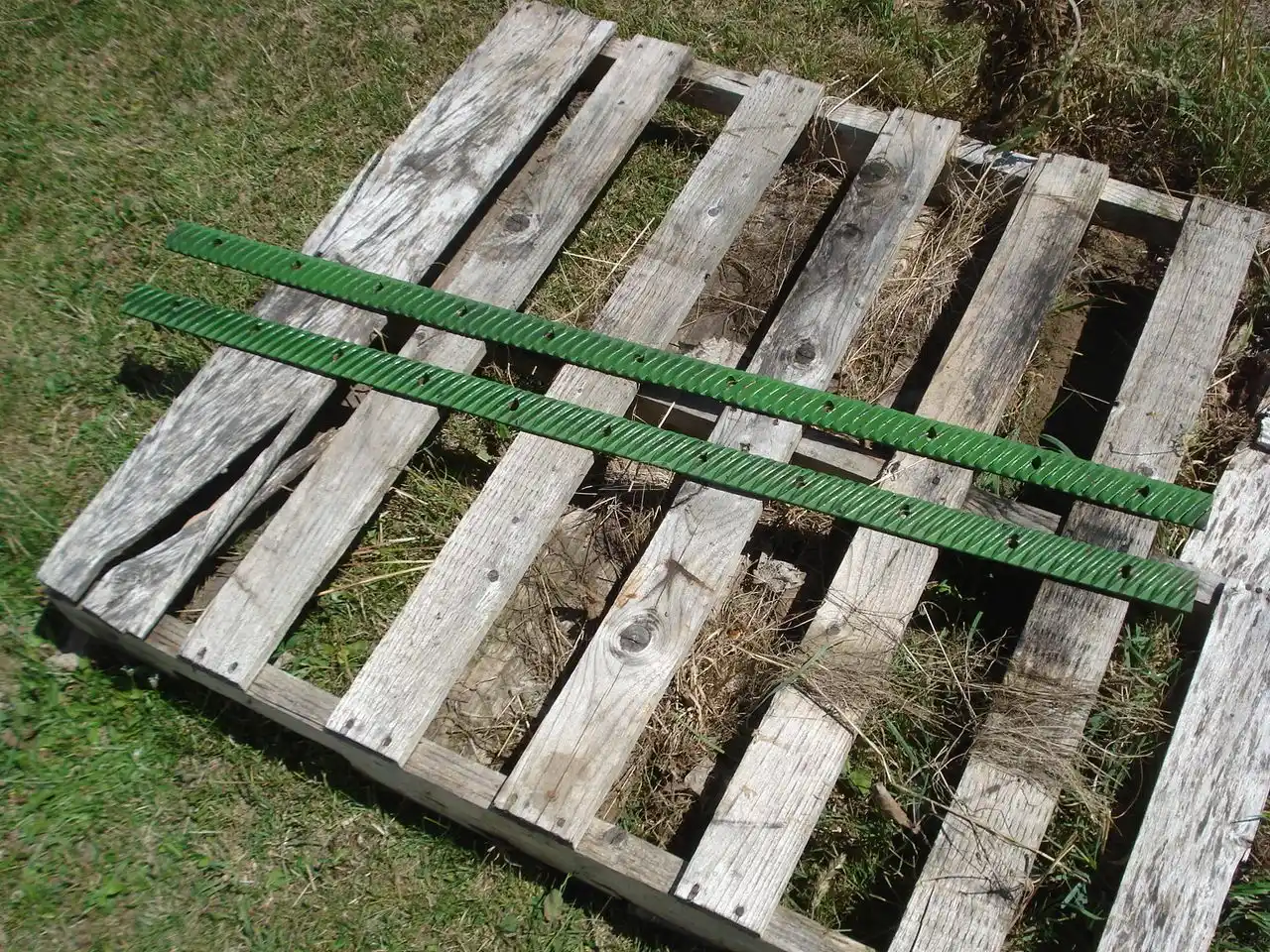 Gallery image 1 for New John Deere Concave Bars Parts New-Used