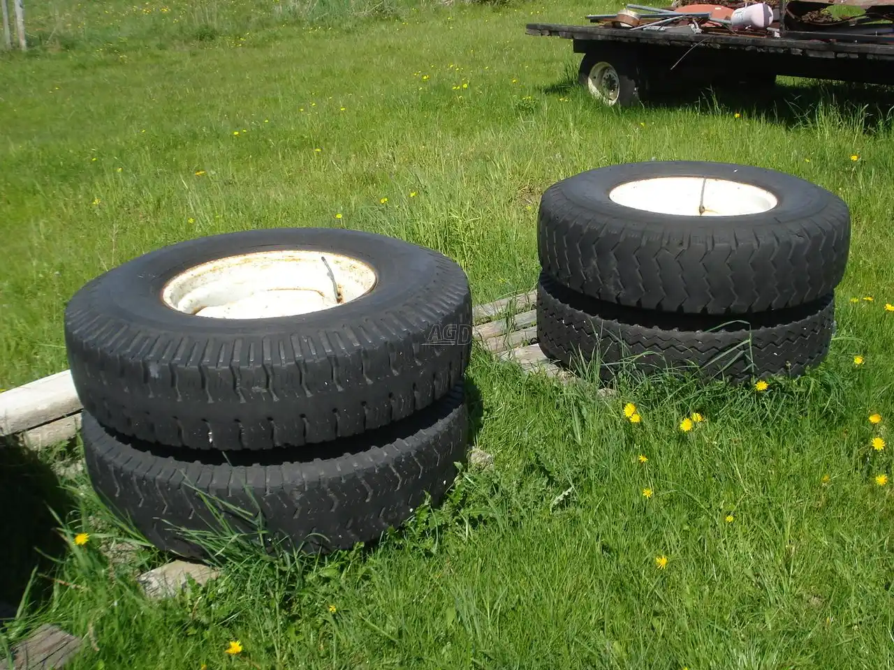Gallery image 1 for Used Uniroyal Wagon Tires