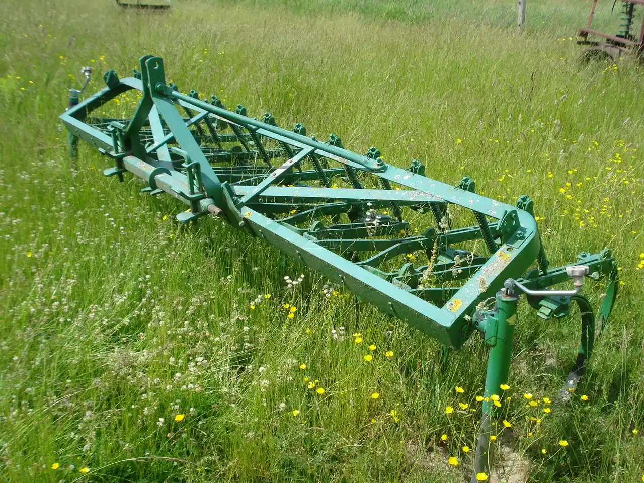 Gallery image 2 for John Deere C7 Cultivator