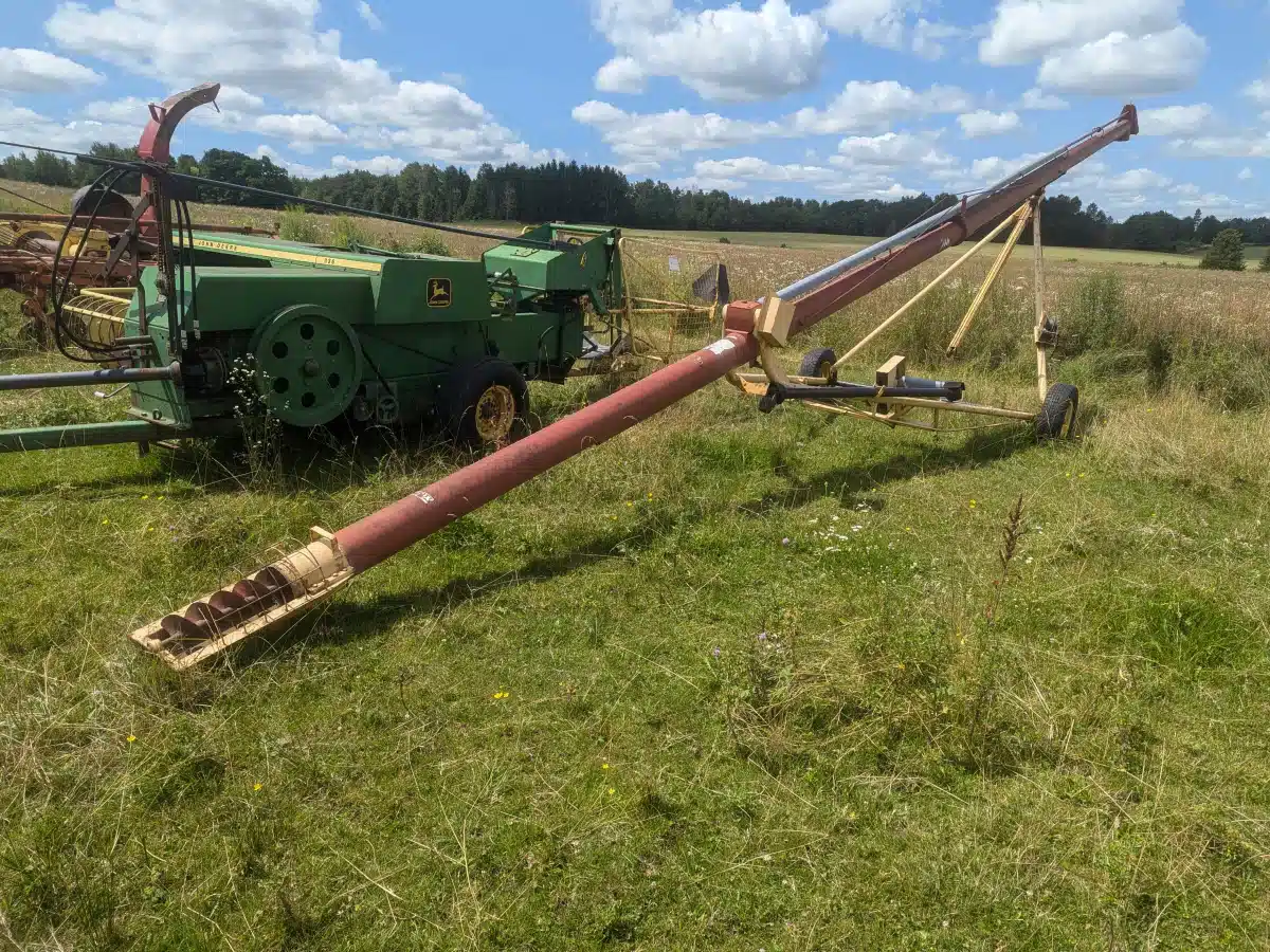 Gallery image 2 for Used Farm King 746 Grain Auger