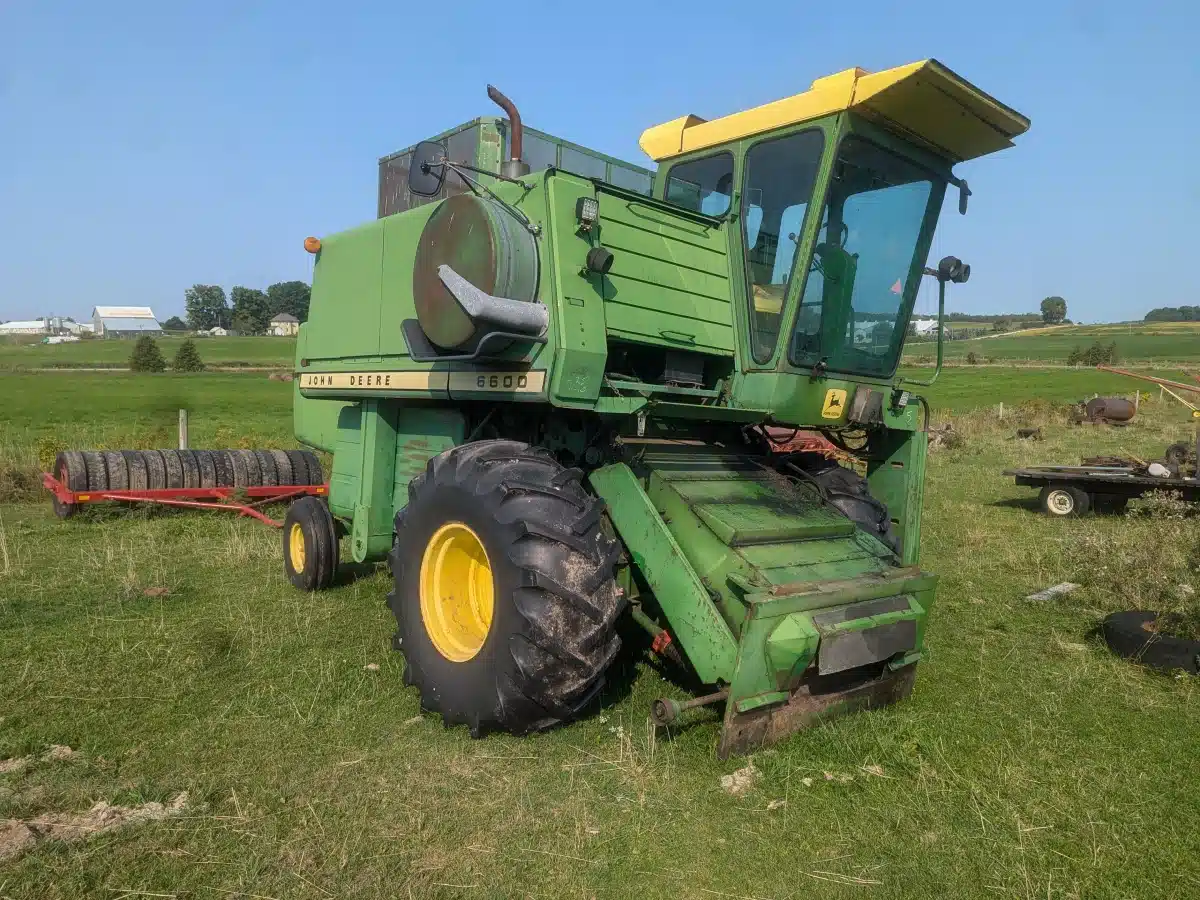 Gallery image 1 for Used John Deere 6600 Combine