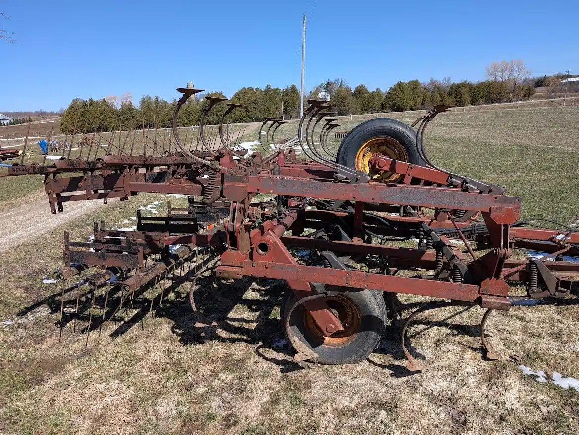 Gallery image 2 for Used Hiniker 1120 Cultivator