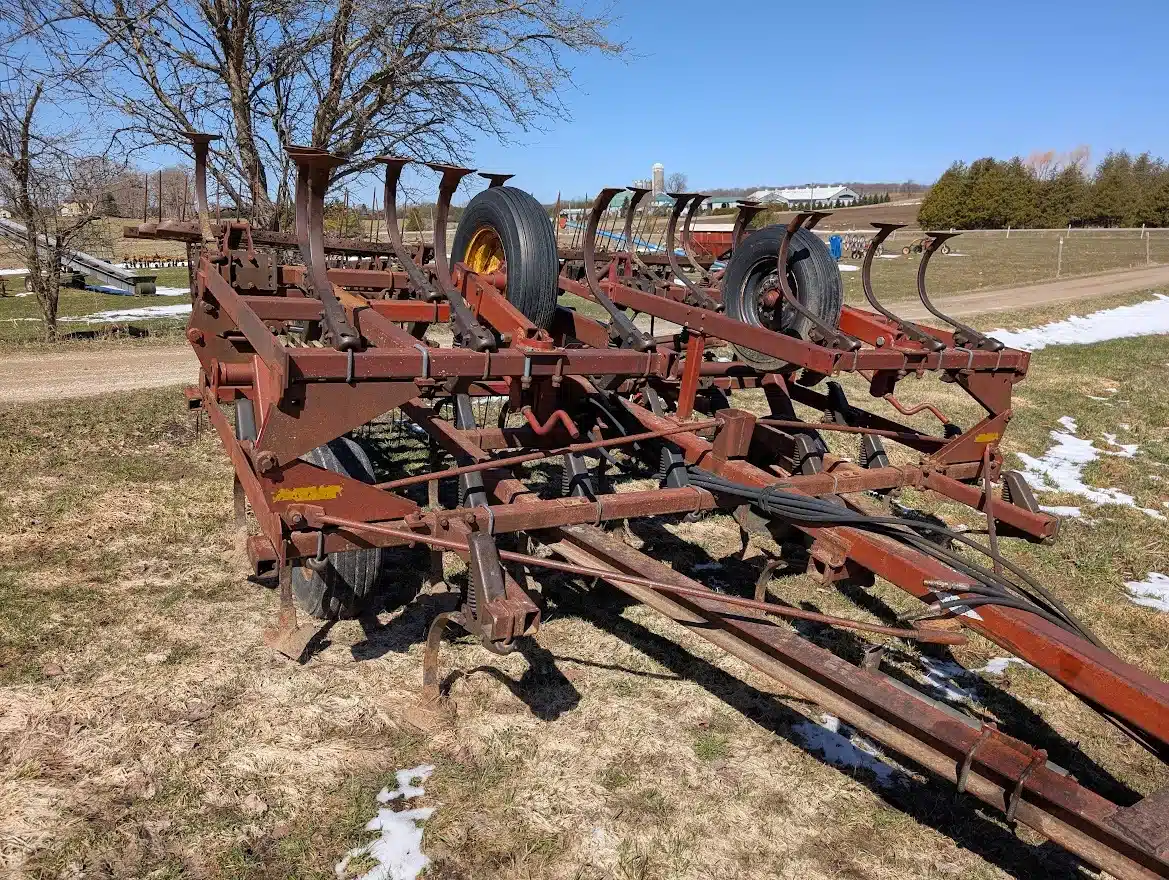 Gallery image 1 for Used Hiniker 1120 Cultivator