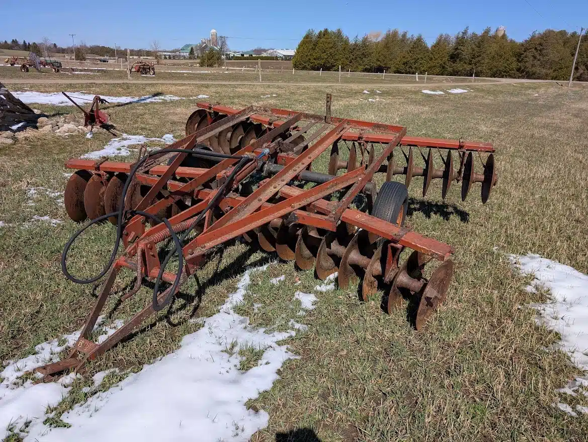 Gallery image 1 for Used International Harvester 350 Disc