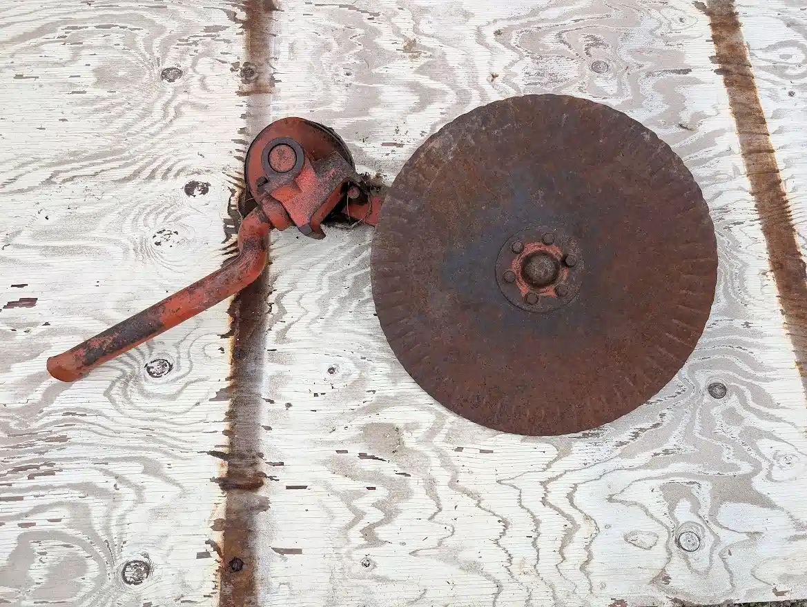 Gallery image 1 for Used Allis Chalmers 18" Plow Coulter Parts New-Used