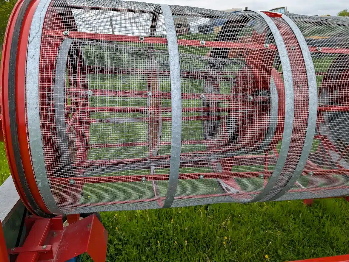 Gallery image 2 for Used Farm King Y360 Grain Cleaner