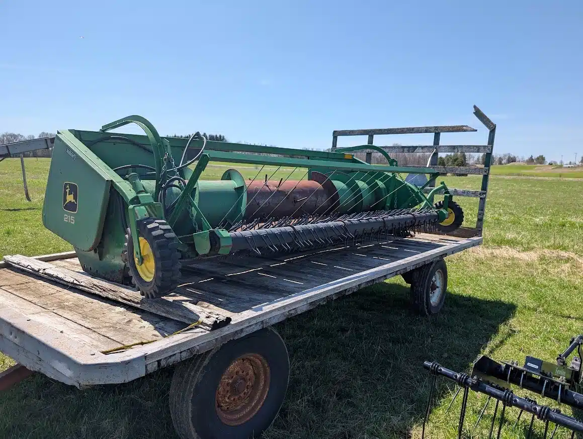 Gallery image 1 for John Deere 215 Header - Pickup