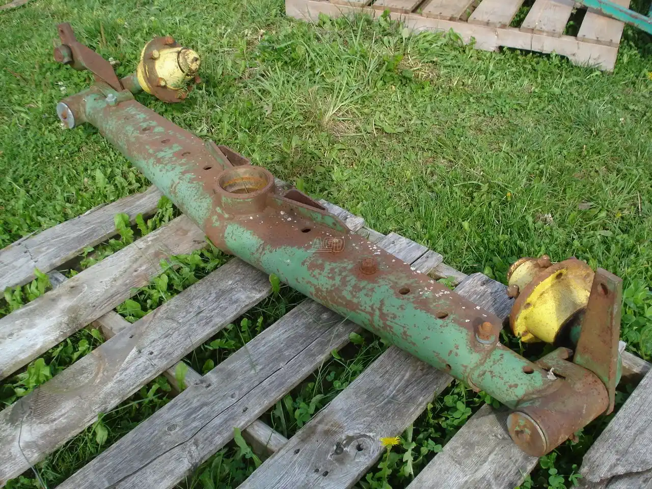 Gallery image 1 for Used John Deere Combine Rear Axle Parts New-Used
