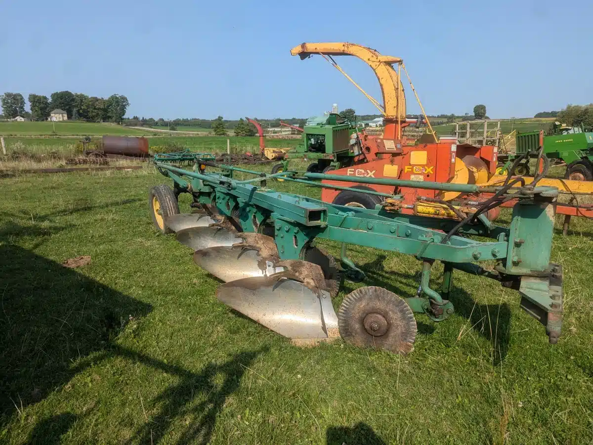 Gallery image 1 for Used John Deere F345H Plow