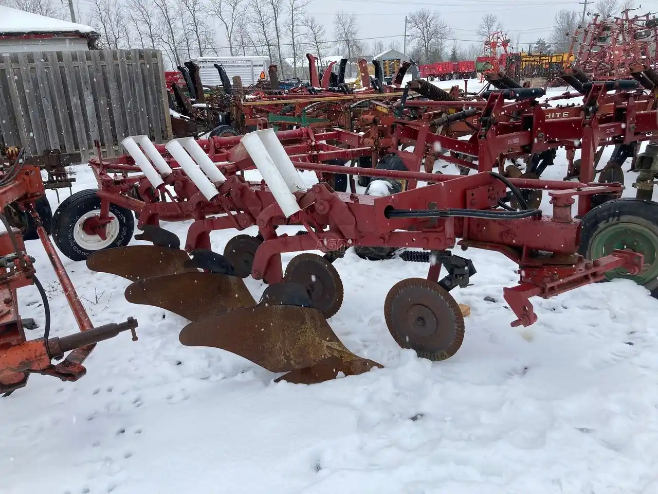 Gallery image 1 for Used International Harvester 720 Plow