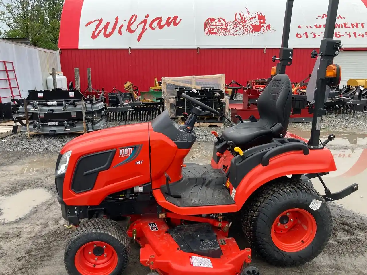 Gallery image 1 for New Kioti CS2220 Tractor