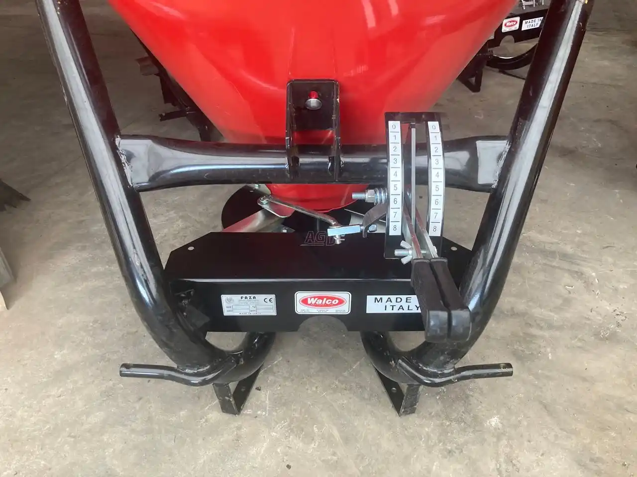 Gallery image 2 for New Faza F500 Spreader - Fertilizer