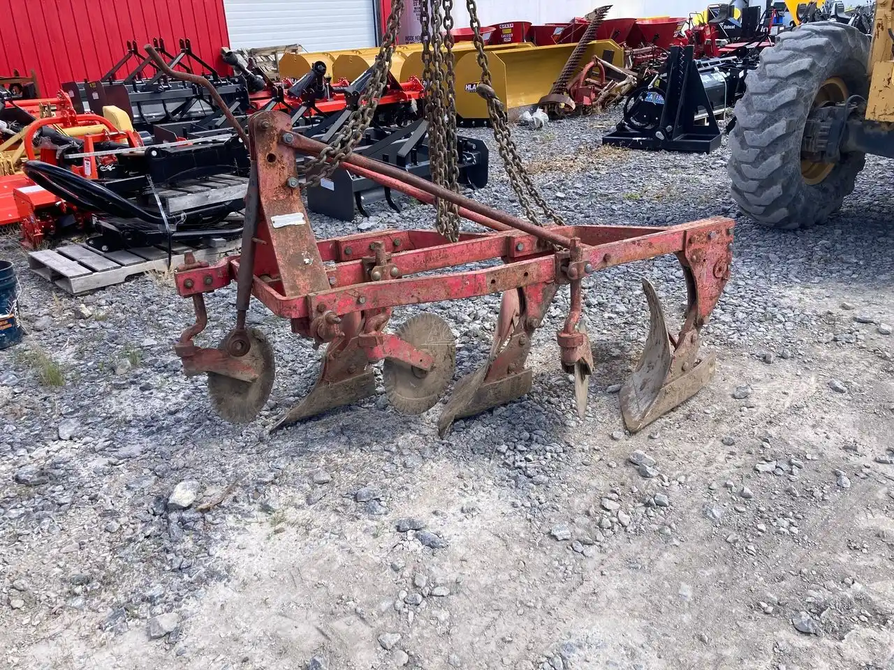 Gallery image 1 for Used Massey Ferguson 74 Plow