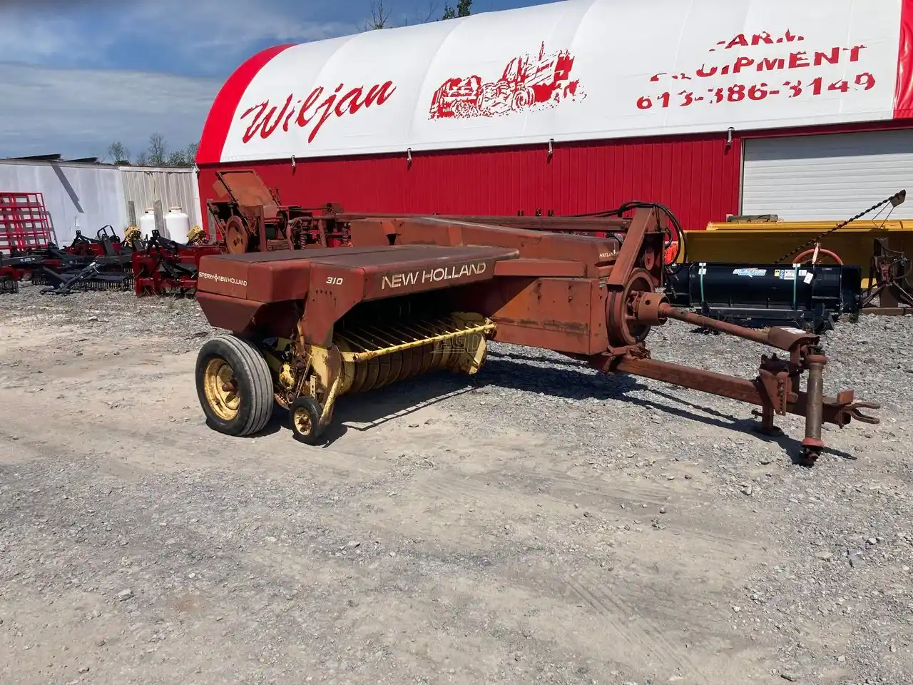 Gallery image 1 for Used New Holland 310 Square Baler - Small