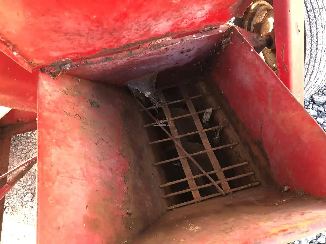 Gallery image 2 for Used New Holland 352 Mix Mill