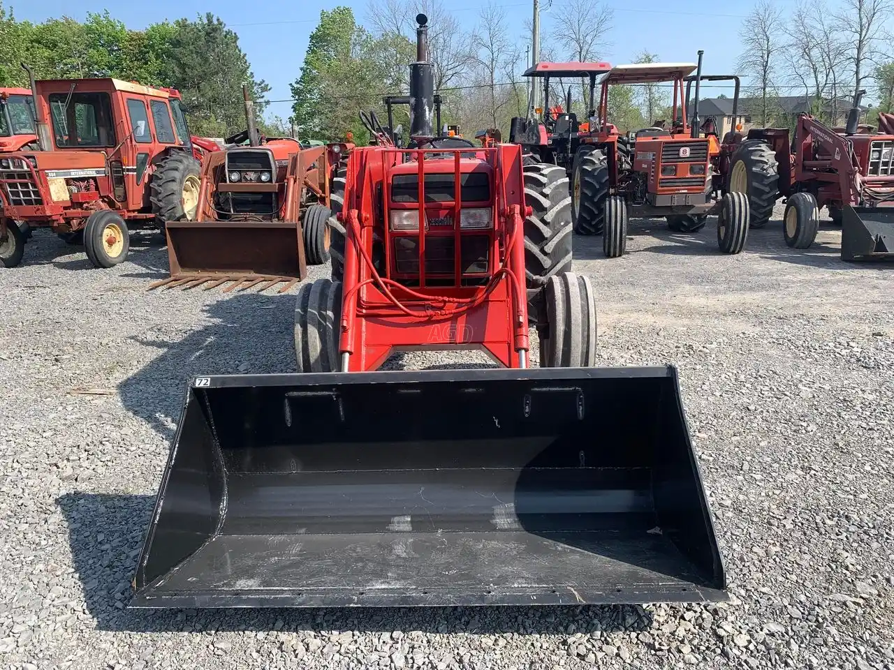 Gallery image 2 for Used Case IH 495 Tractor Loader