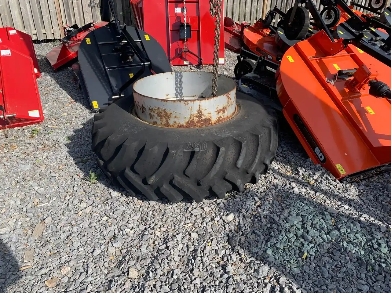 Gallery image 1 for Used Unverferth 18.4X34 T-RAILS Duals