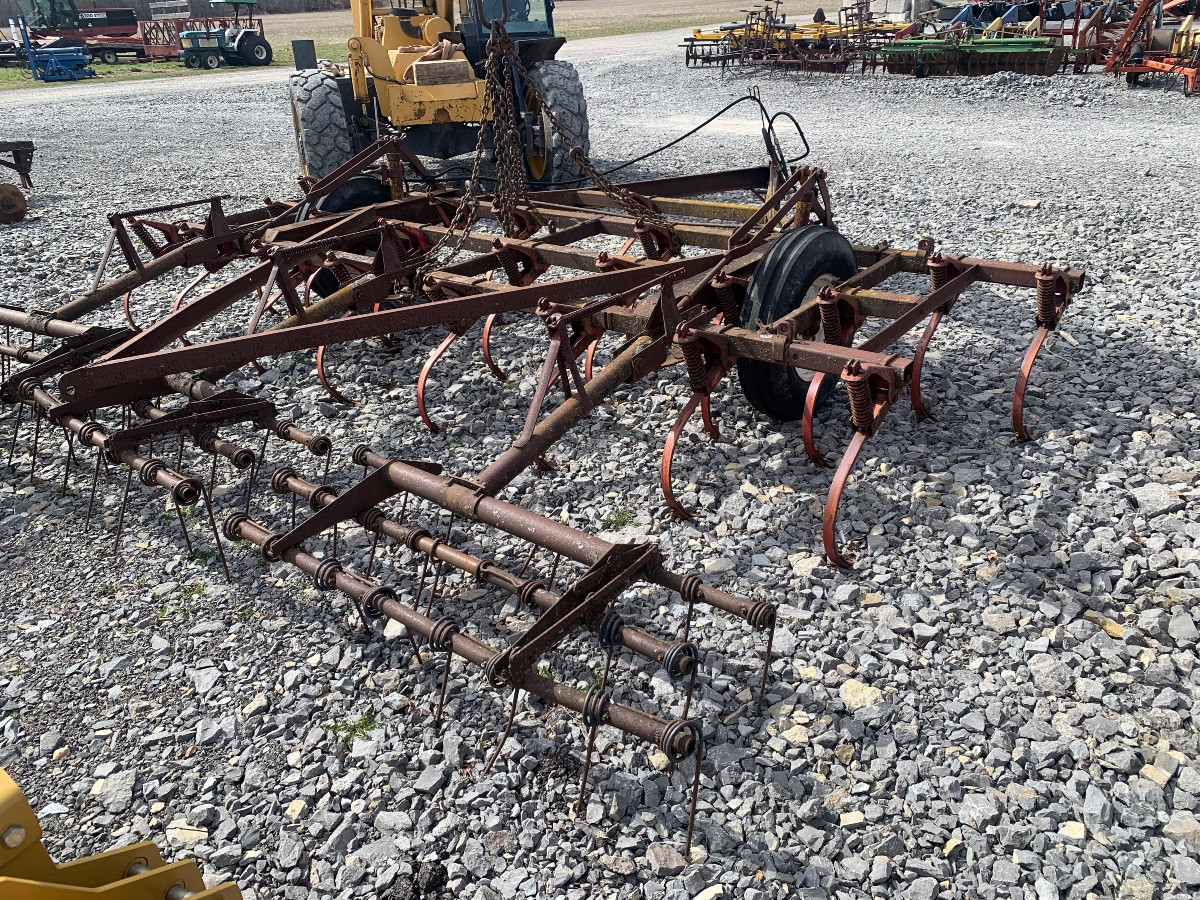 Gallery image 2 for Used Morris 13 ft Cultivator