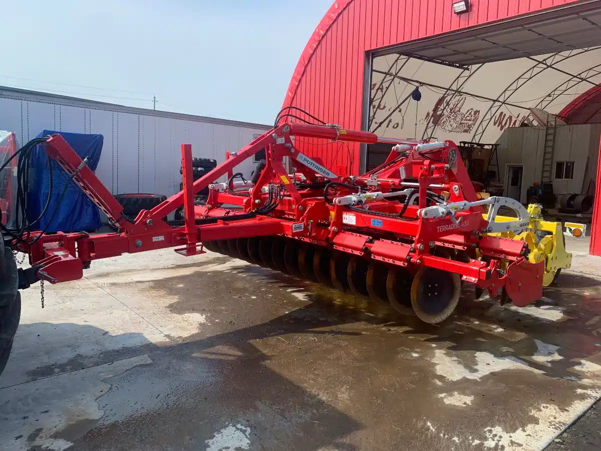 Gallery image 2 for New 2023 Pottinger TERRADISC 4001 Disc