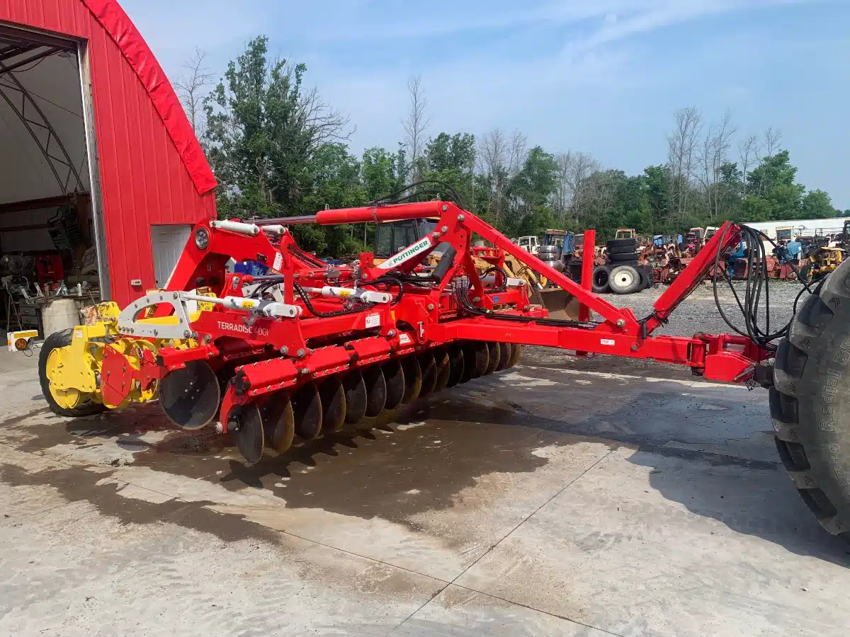 Gallery image 1 for New 2023 Pottinger TERRADISC 4001 Disc