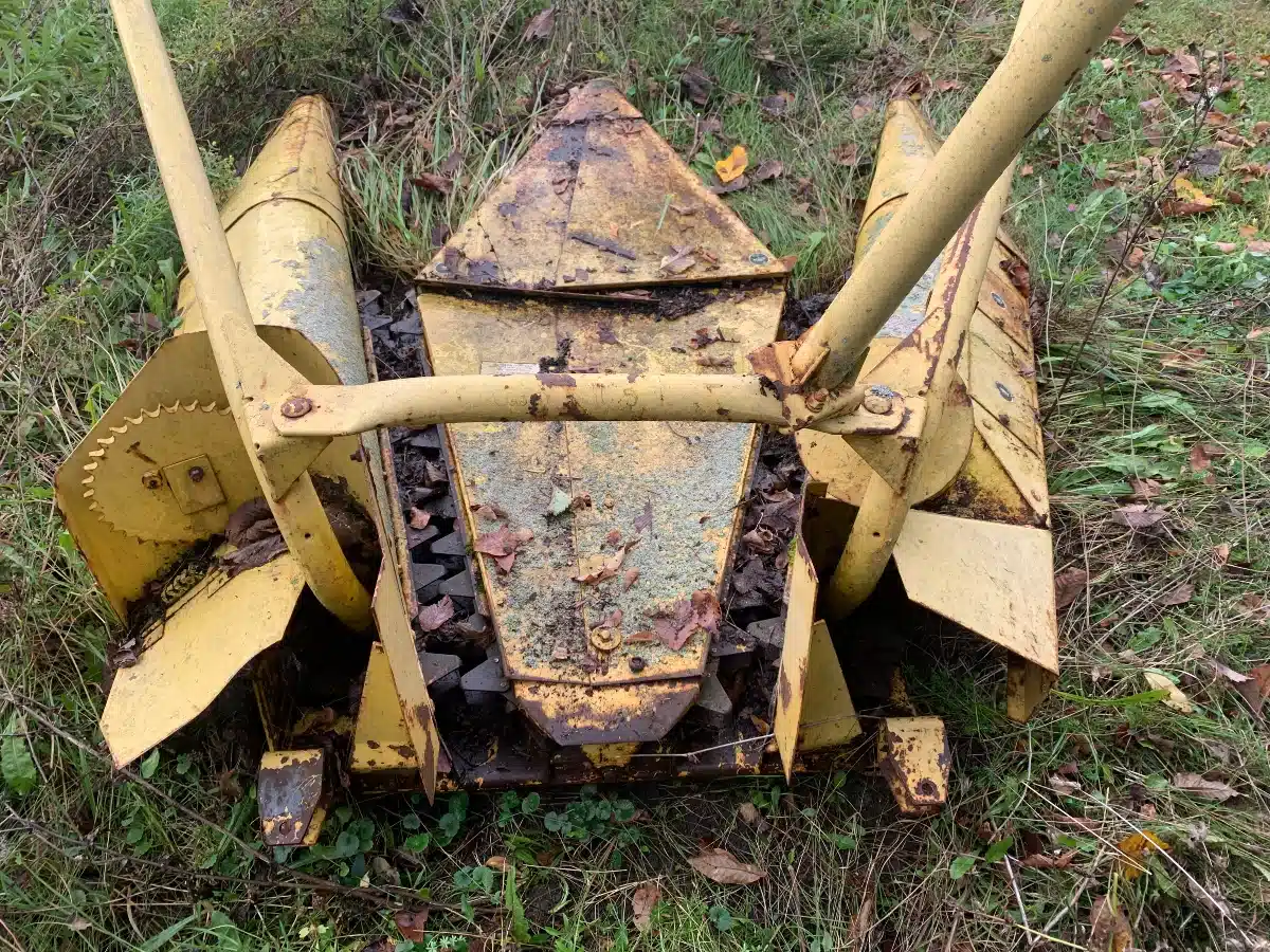 Gallery image 2 for New Holland 822 Header - Row Crop