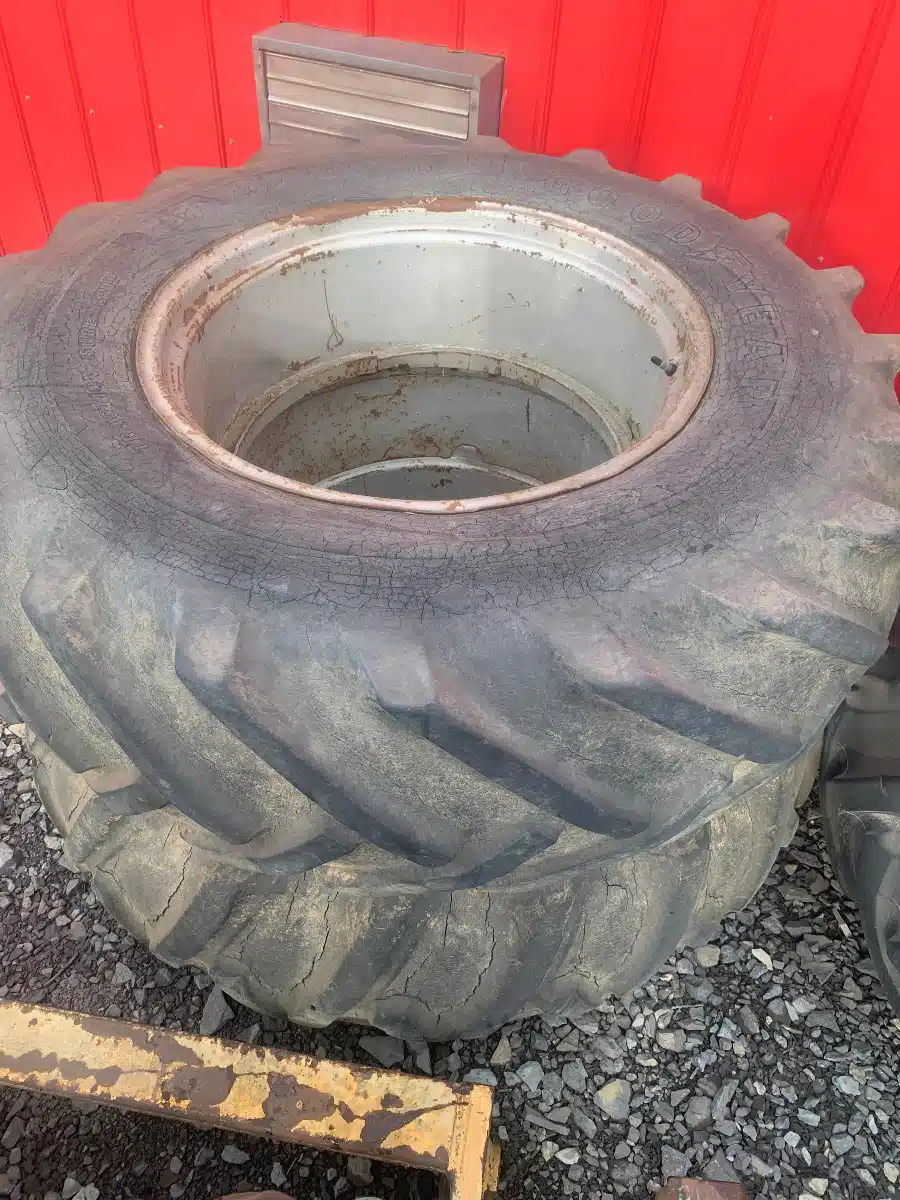 Gallery image 1 for Used Unverferth 18.4-30 Duals