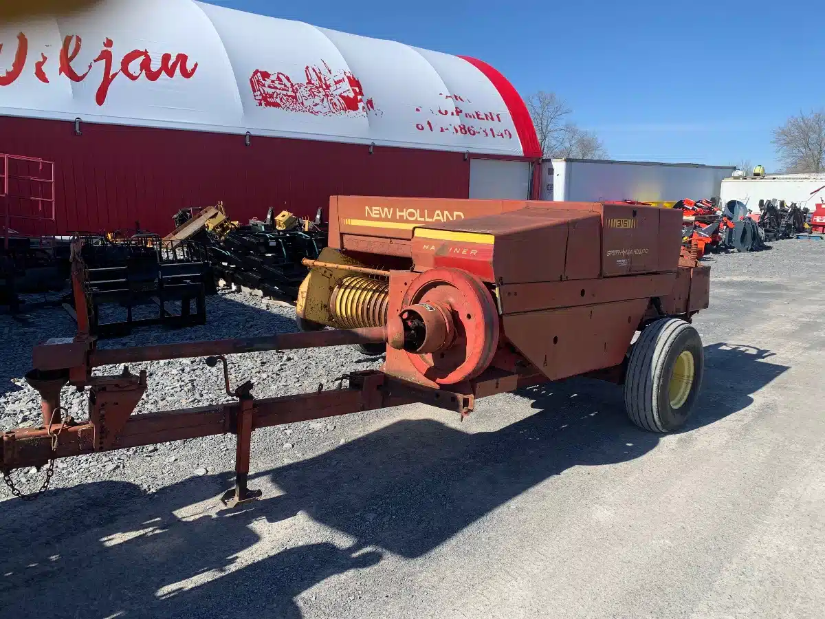 Gallery image 1 for Used New Holland 316 Square Baler - Small