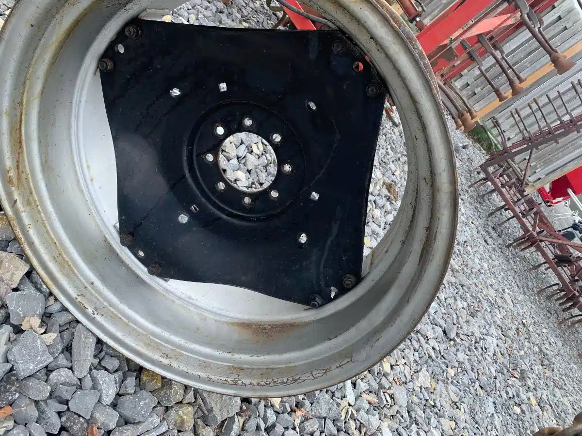 Gallery image 2 for Used Case IH 16by34 Rims