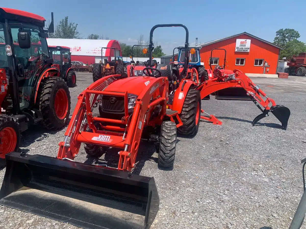 Gallery image 2 for New Kioti CK2620 HST Tractor