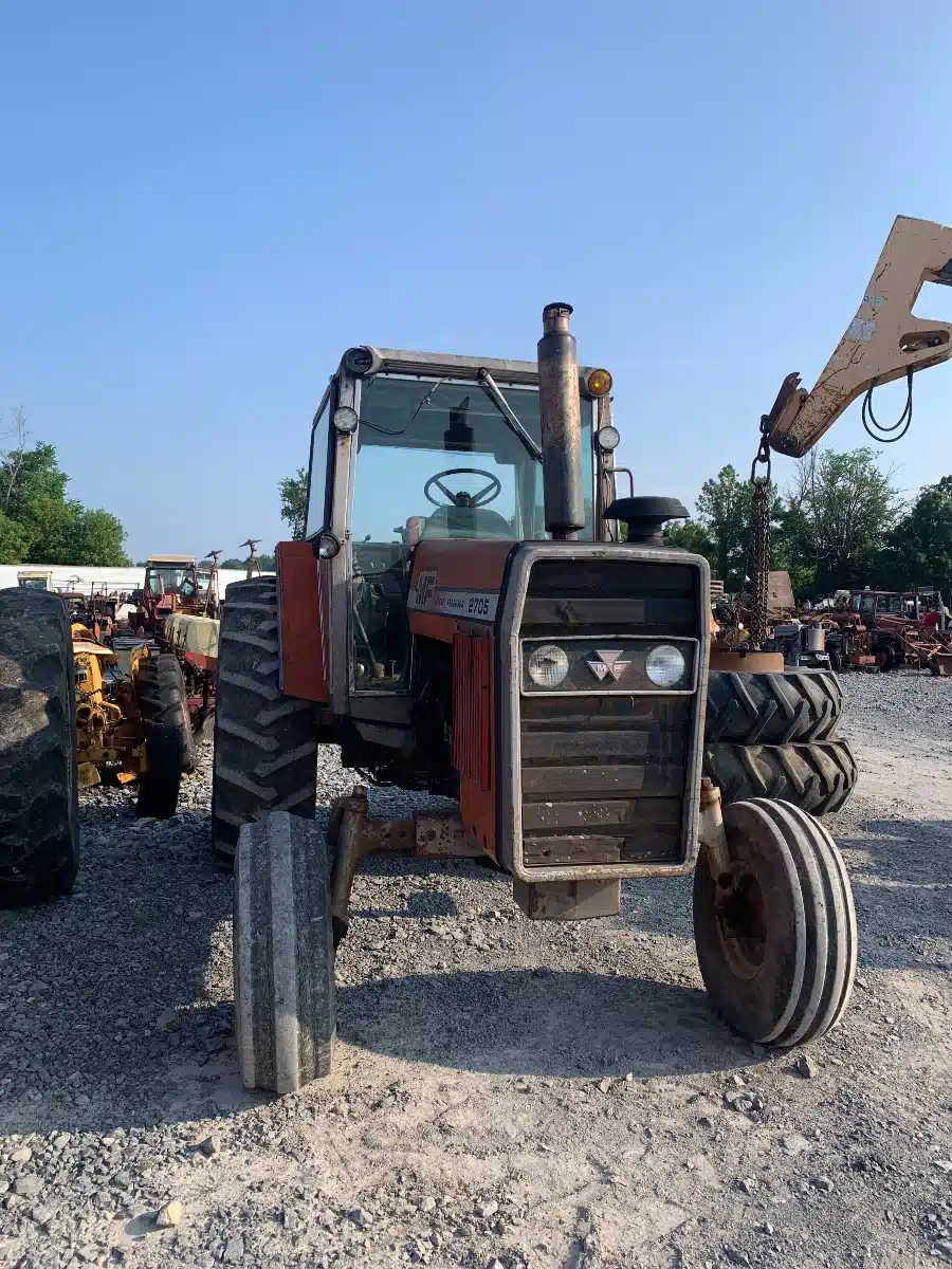 Gallery image 2 for Used Massey Ferguson 2705 Tractor