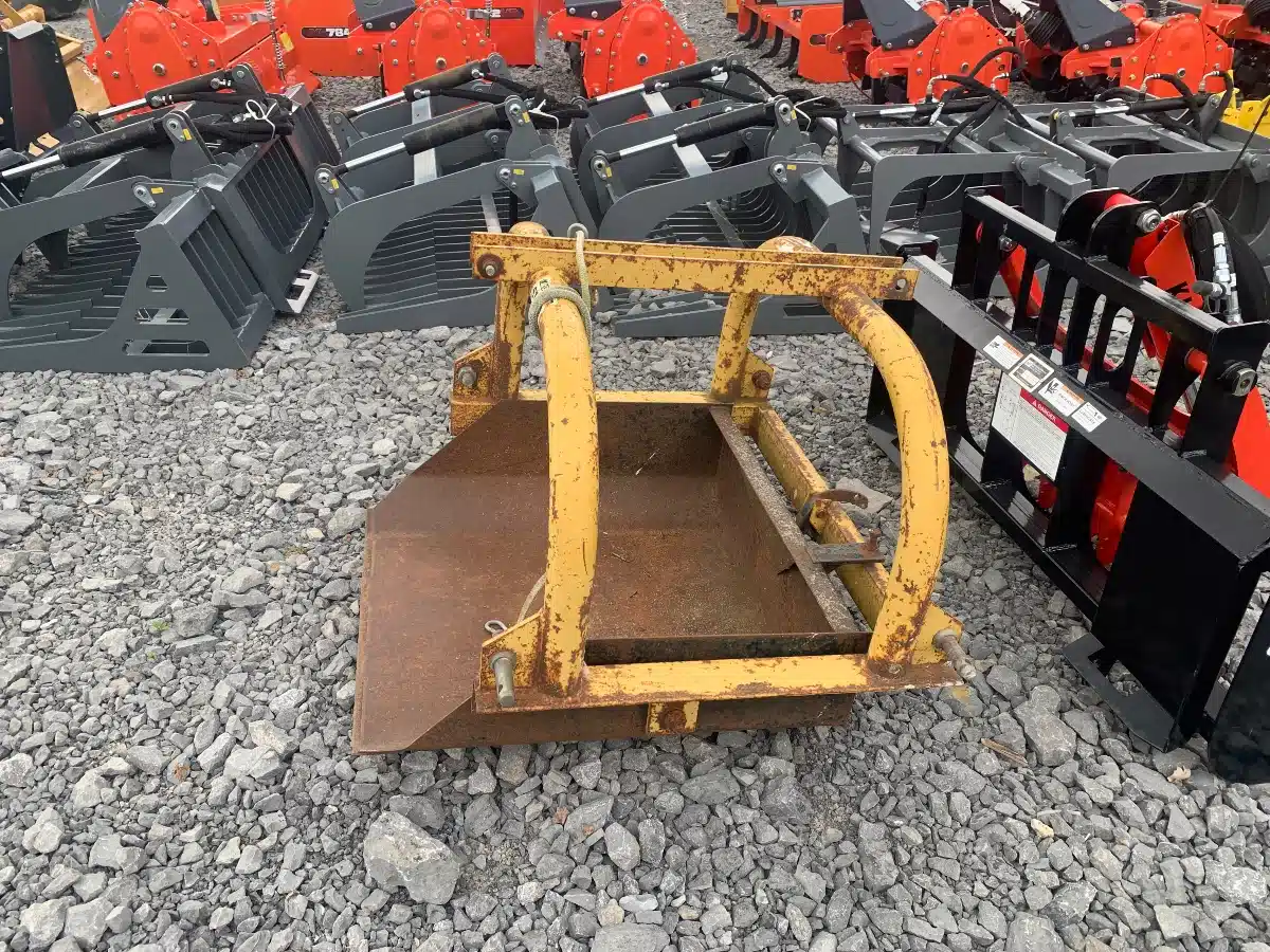 Gallery image 2 for Used Worksaver 4ft Dirt Scoop