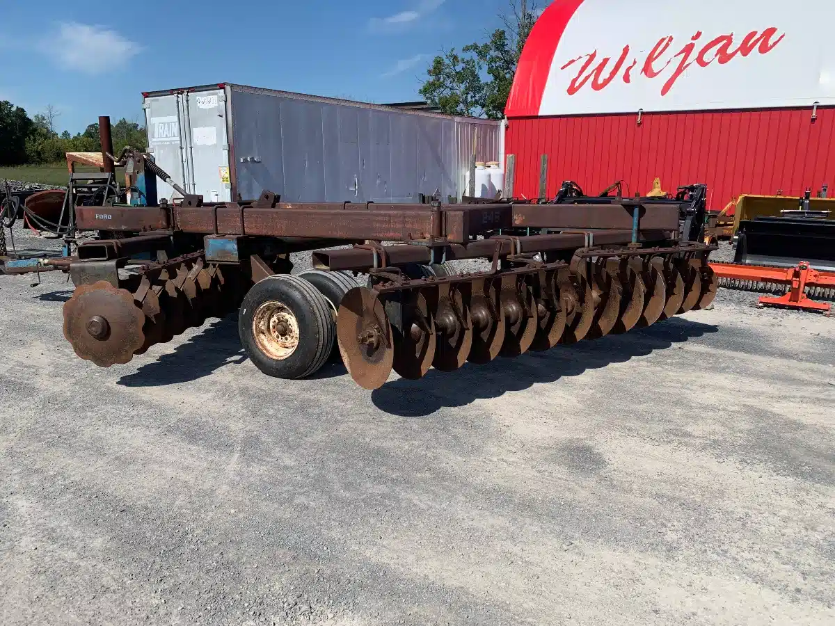 Gallery image 2 for Used Ford 243 12ft Disc