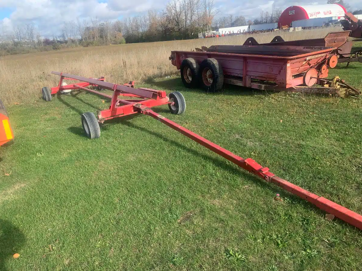 Gallery image 2 for Used Horst Wagons 25-30 ft Header Cart