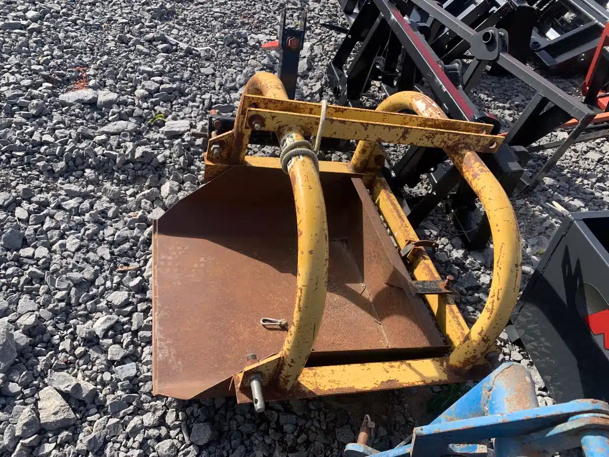 Gallery image 2 for Used Worksaver Pull or push Dirt Scoop