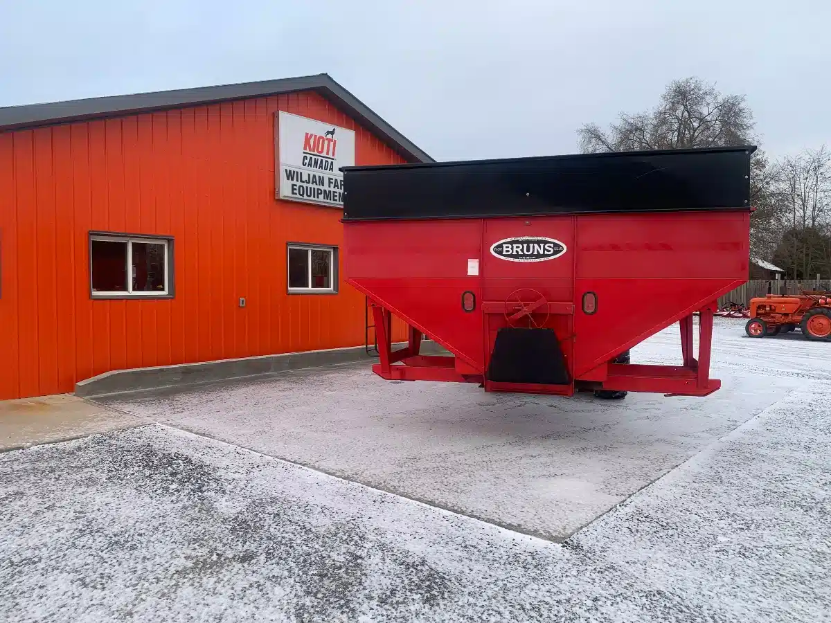 Used Bruns Manufacturing 400 Gravity Box