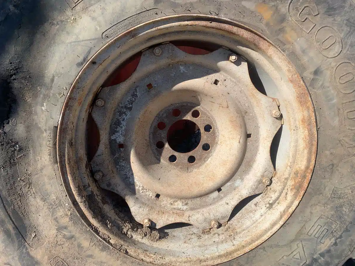 Gallery image 2 for Ford 15 by 30 Rims
