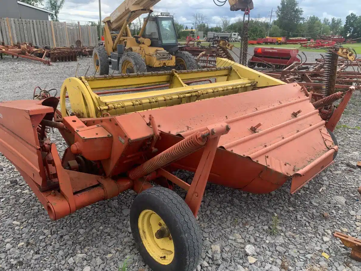 Gallery image 2 for New Holland 469 Mower Conditioner
